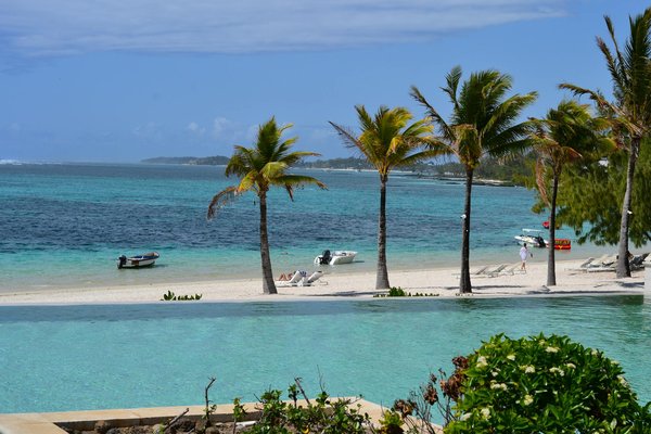 How Can You Experience UK Tourism While Saving Money?